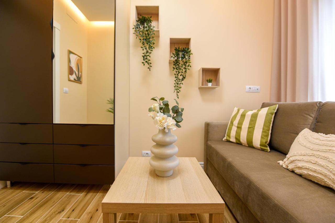 Green Leafy Brasov - Ideal 2 Bedroom Apartment Exterior foto